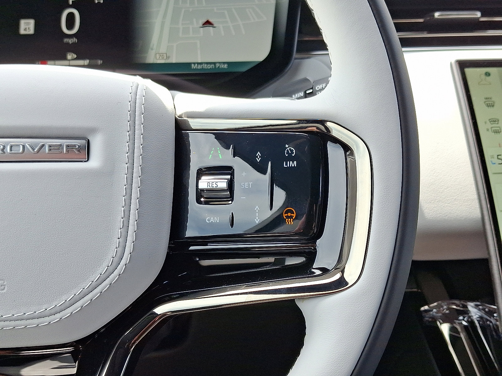 2025 Land Rover Range Rover Sport SE photo 20