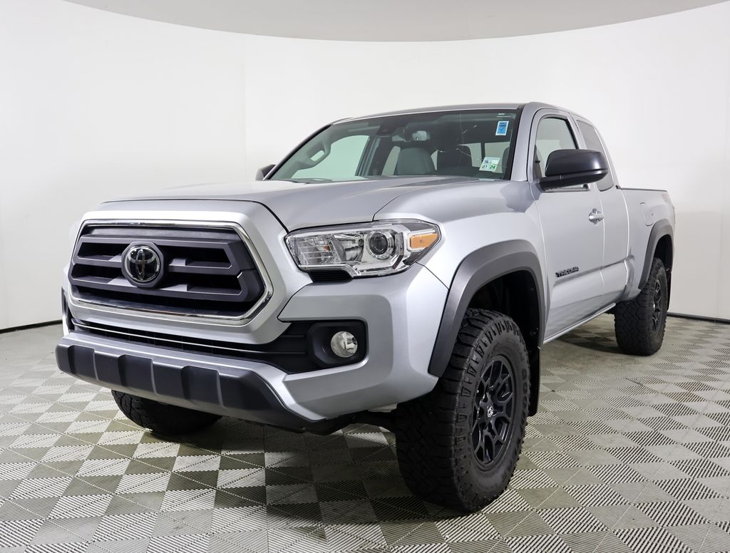 2023 Toyota Tacoma SR5 photo 2