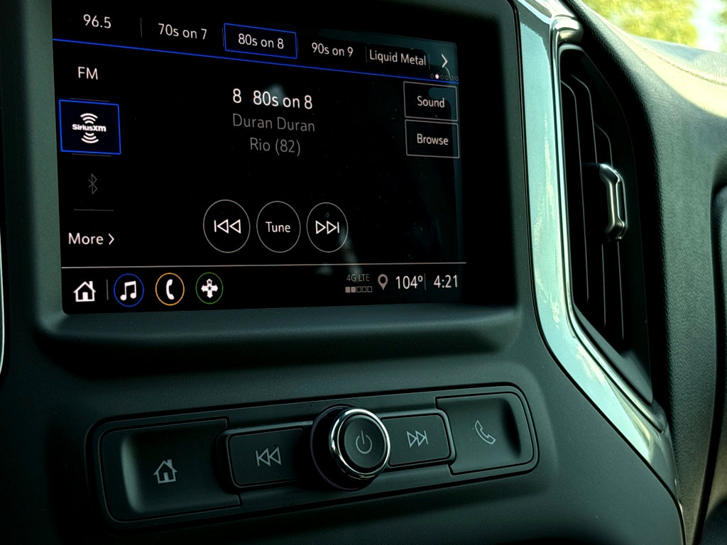 2025 Chevrolet Silverado 1500 Custom photo 26