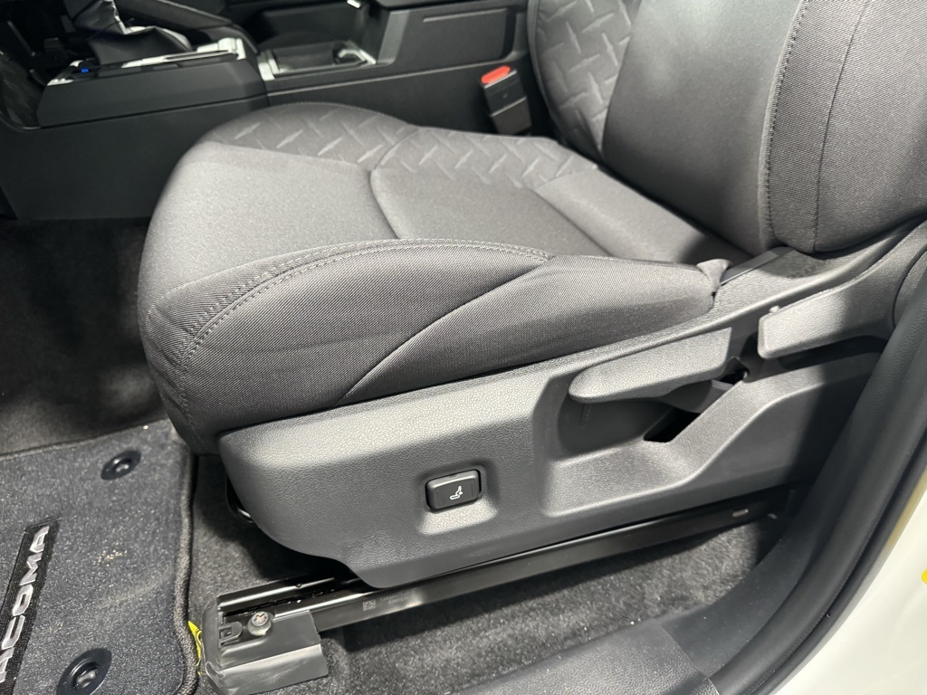 2025 Toyota Tacoma SR photo 21