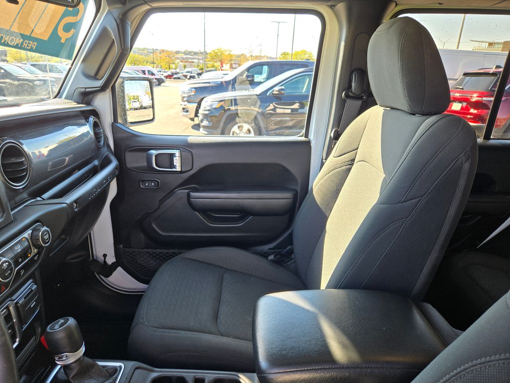2020 Jeep Wrangler Unlimited Sport Altitude photo 23