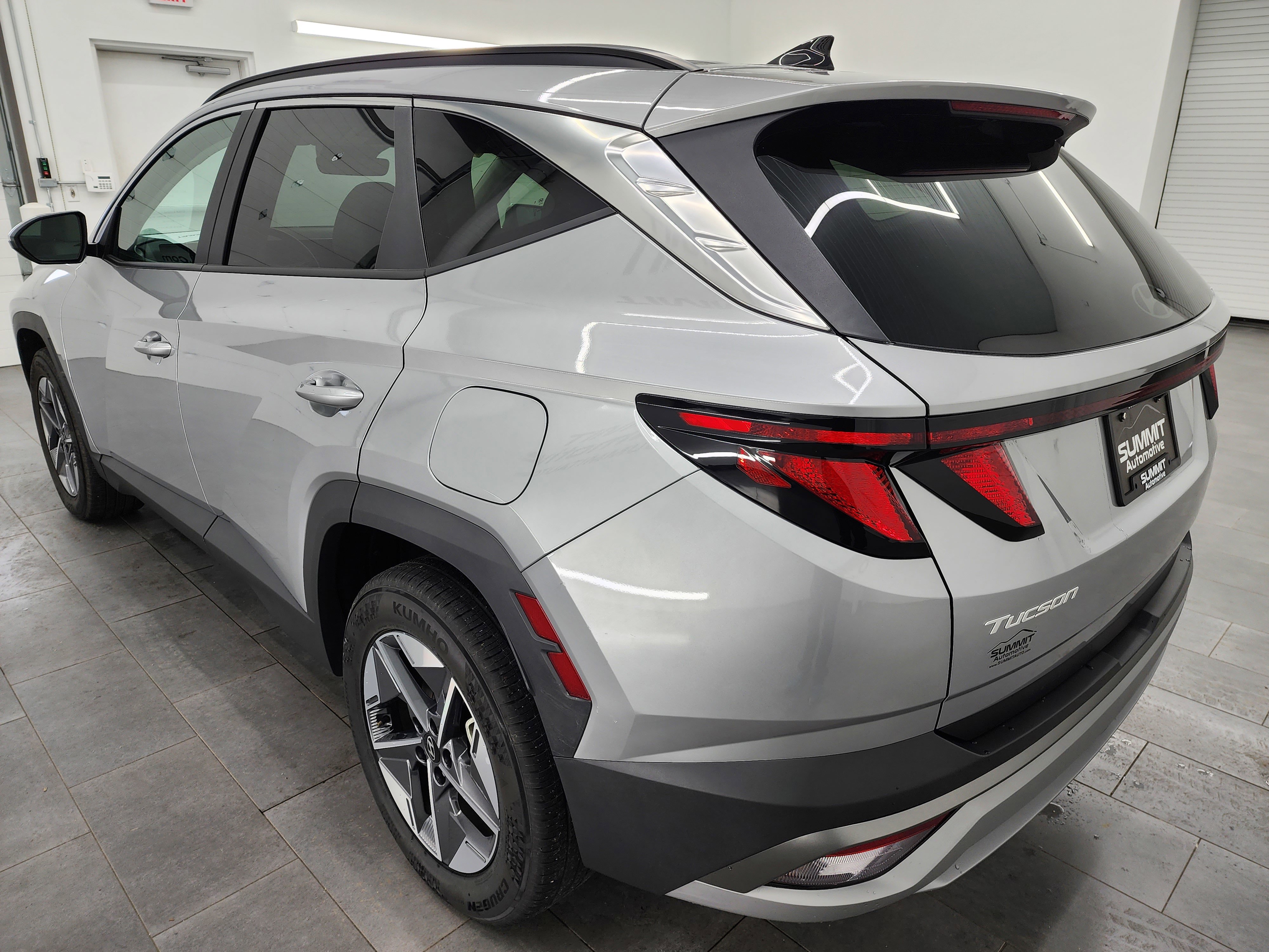 2025 Hyundai Tucson SEL photo 2