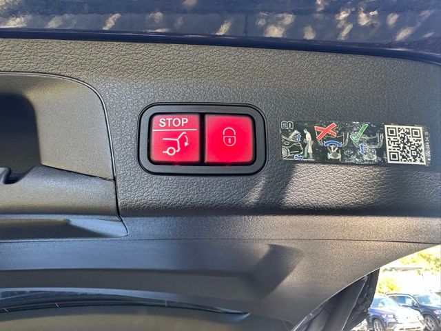 2026 Mercedes Benz GLS 450 4MATIC photo 42
