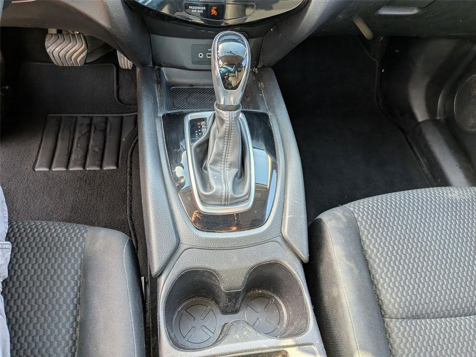 2019 Nissan Rogue Sport S photo 22