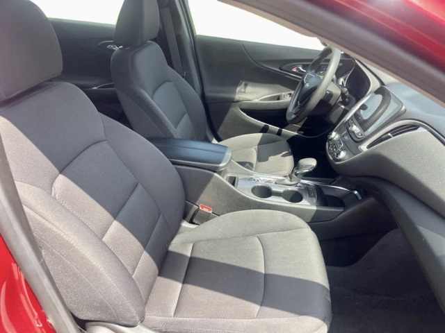 2024 Chevrolet Malibu 1LT photo 5