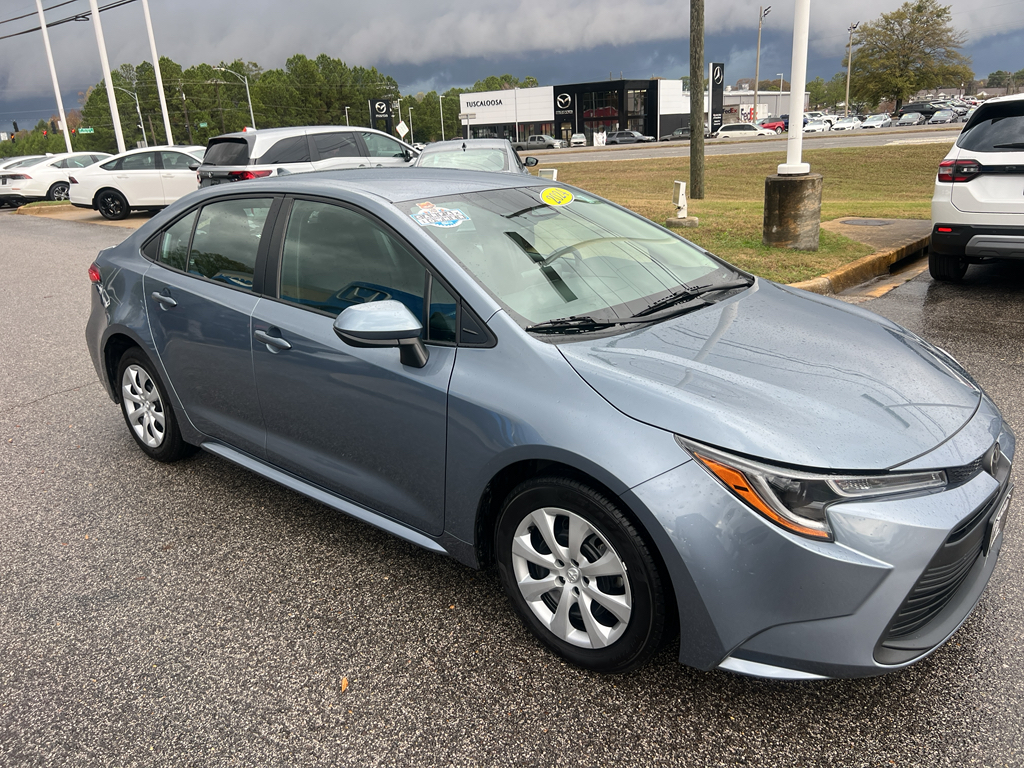 2024 Toyota Corolla LE photo 3