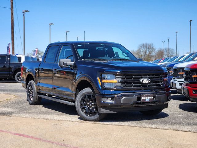 2025 Ford F-150 XLT photo 2
