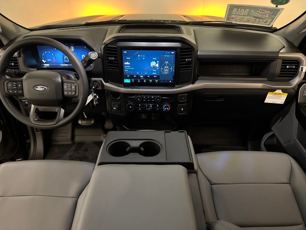 2025 Ford F-150 XL photo 4