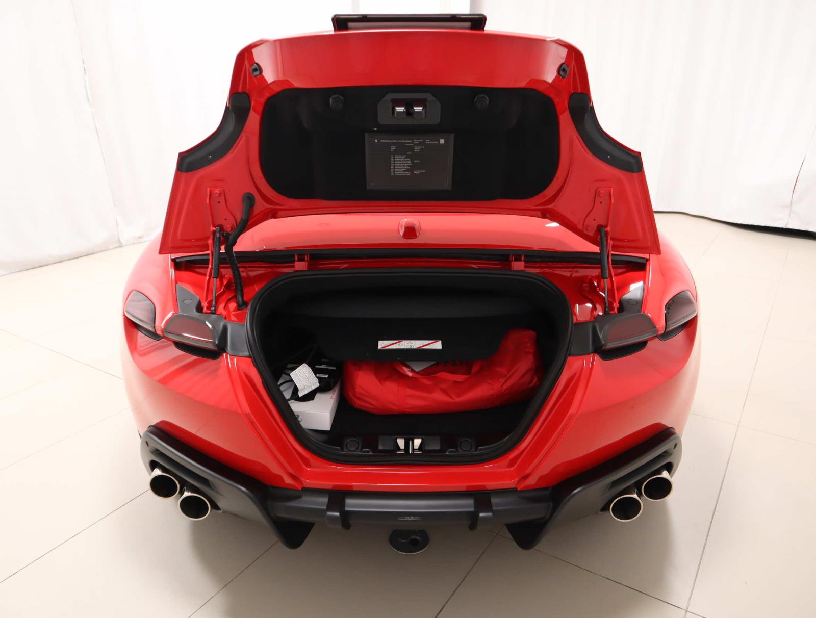 2025 Ferrari Roma Spider photo 22