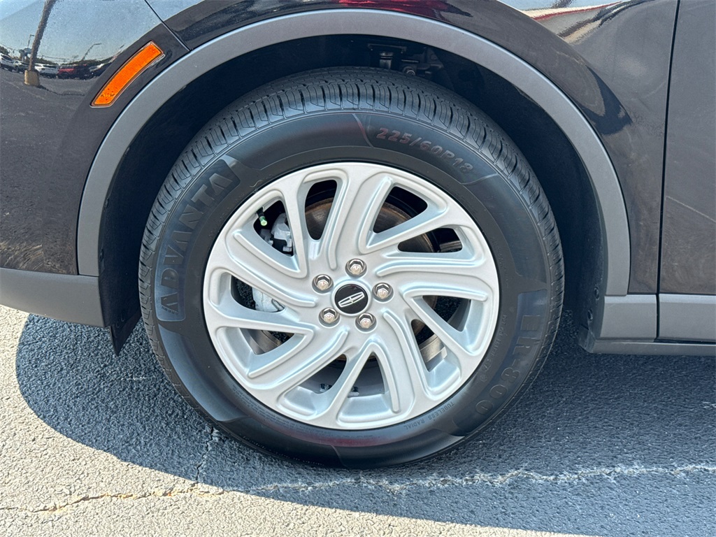 2022 Lincoln Corsair Standard photo 10