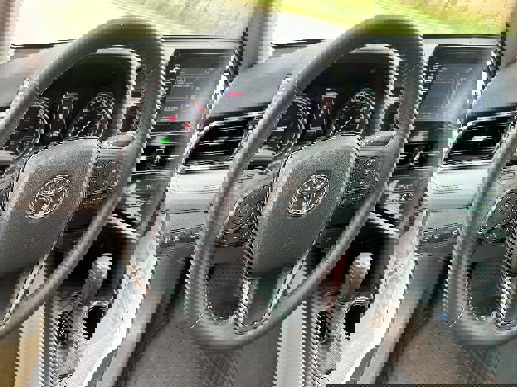 2023 Toyota Camry Hybrid SE photo 25