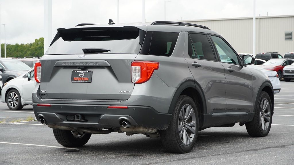 2023 Ford Explorer XLT photo 4
