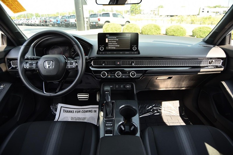 2025 Honda Civic Sport photo 7