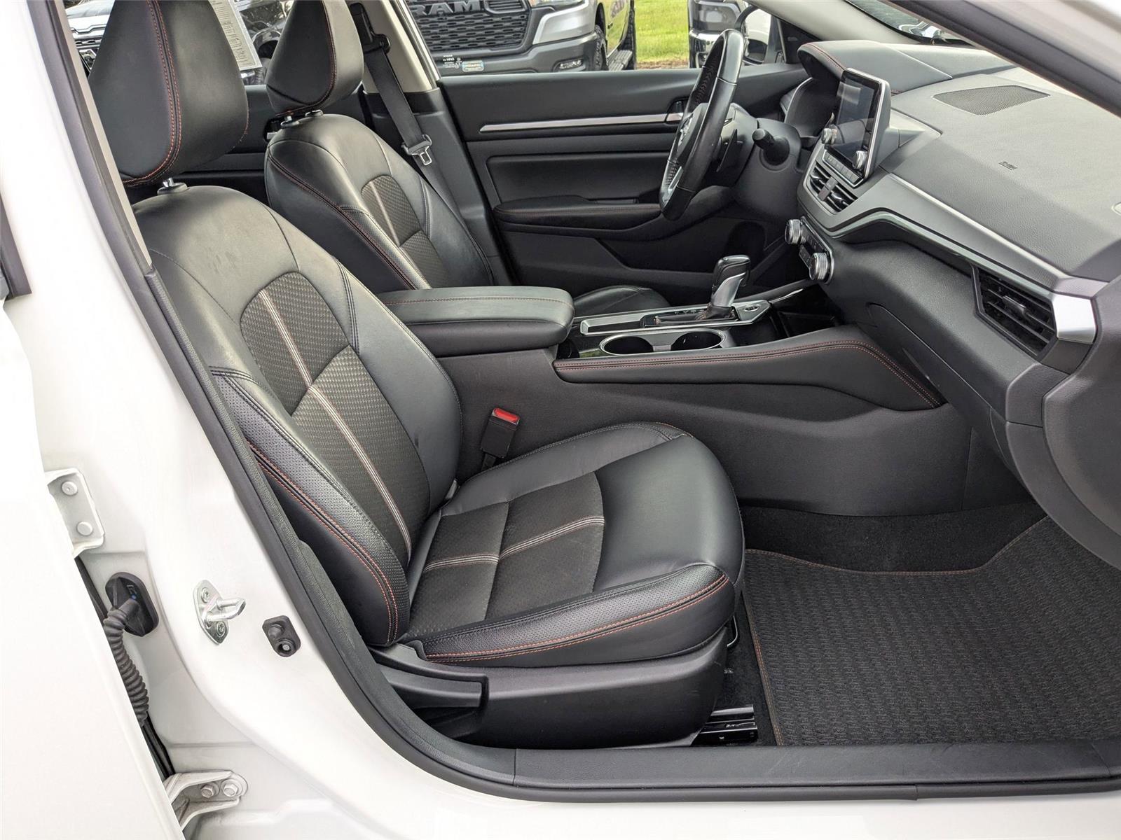 2024 Nissan Altima 2.5 SR photo 35