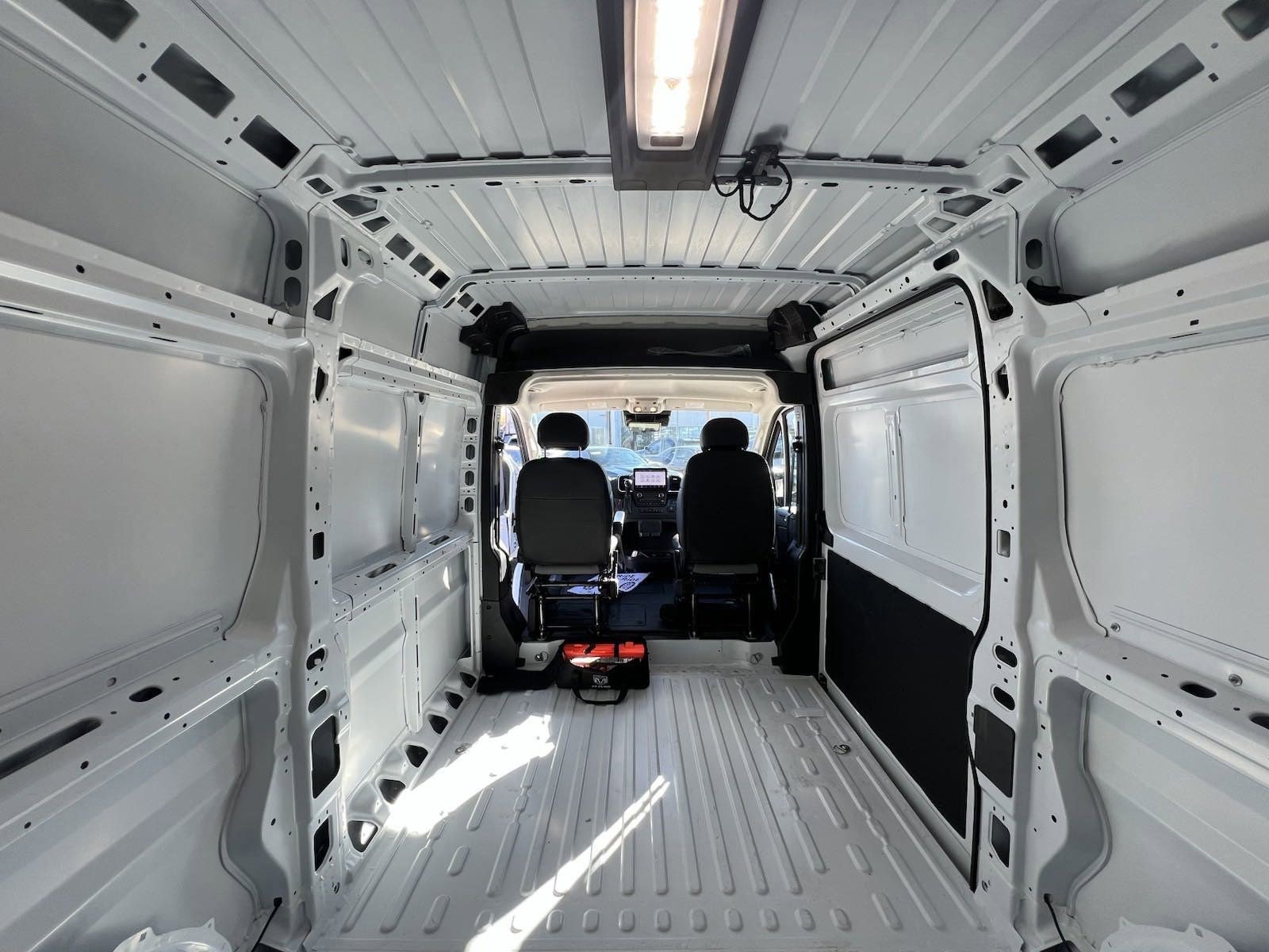 2025 Ram ProMaster 1500 SLT Cargo Van High Roof photo 17