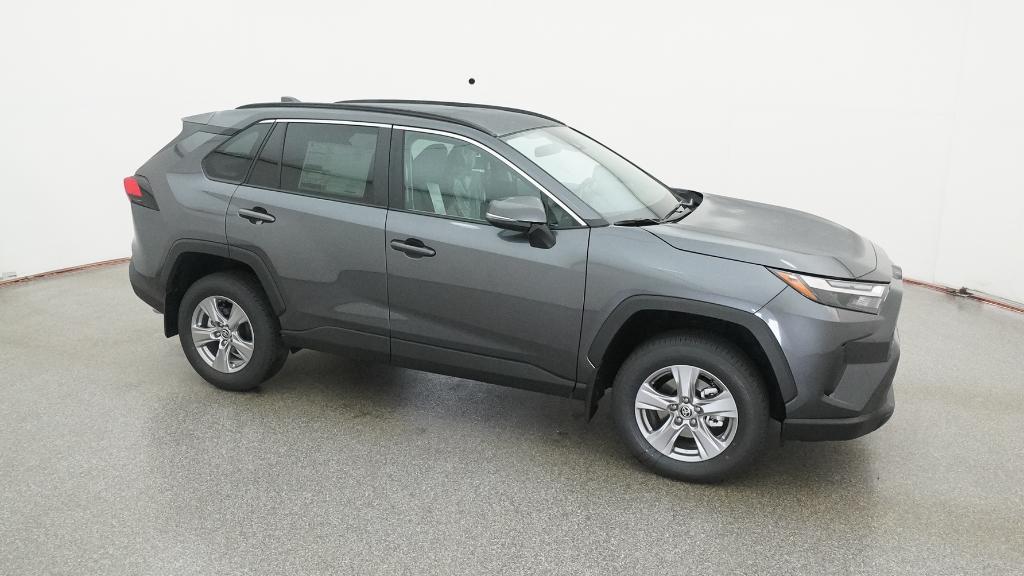 2025 Toyota RAV4 XLE photo 27