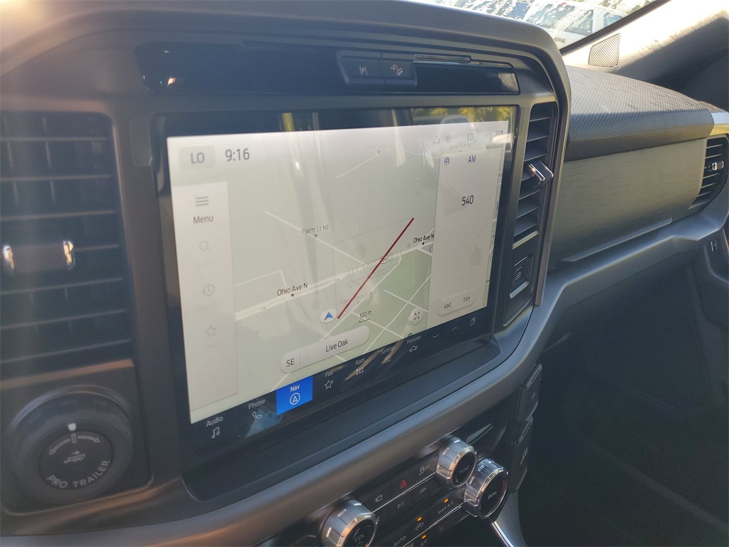2025 Ford F-150 XLT photo 14