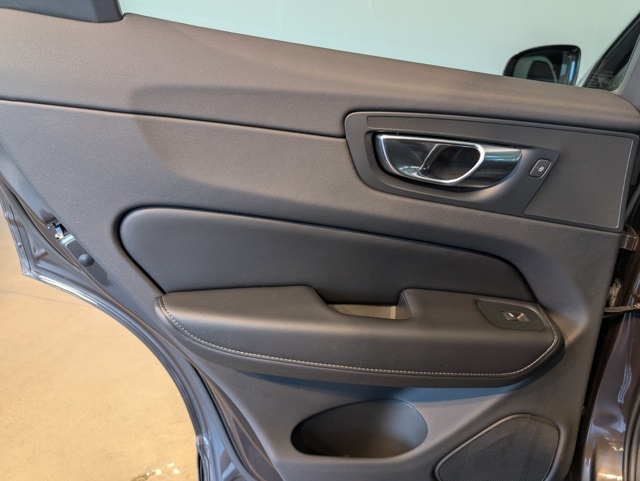 2022 Volvo XC60 Inscription photo 25