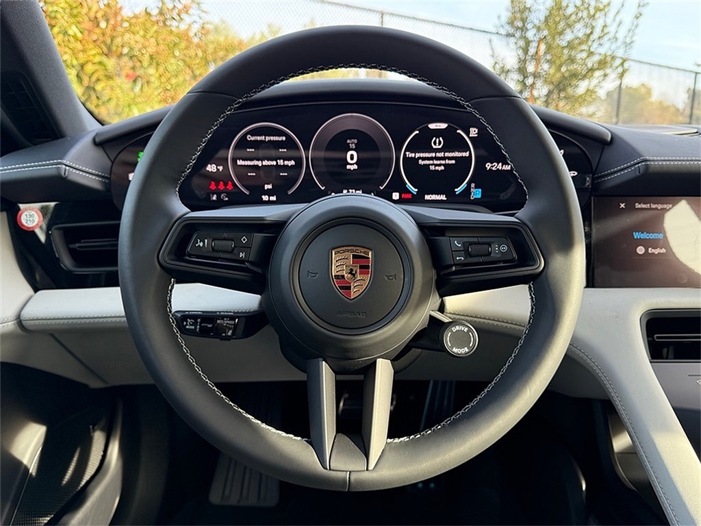 2025 Porsche Taycan 4S photo 17