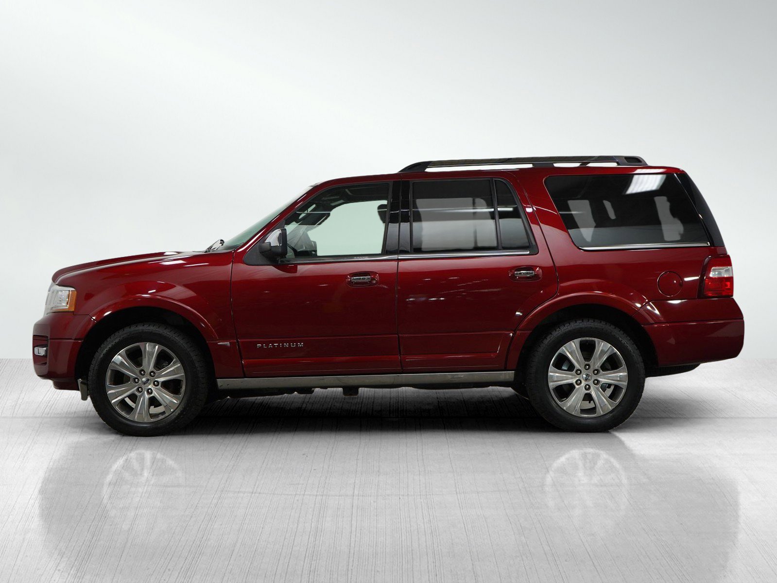 Used 2015 Ford Expedition Platinum with VIN 1FMJU1MT3FEF51355 for sale in Burnsville, Minnesota