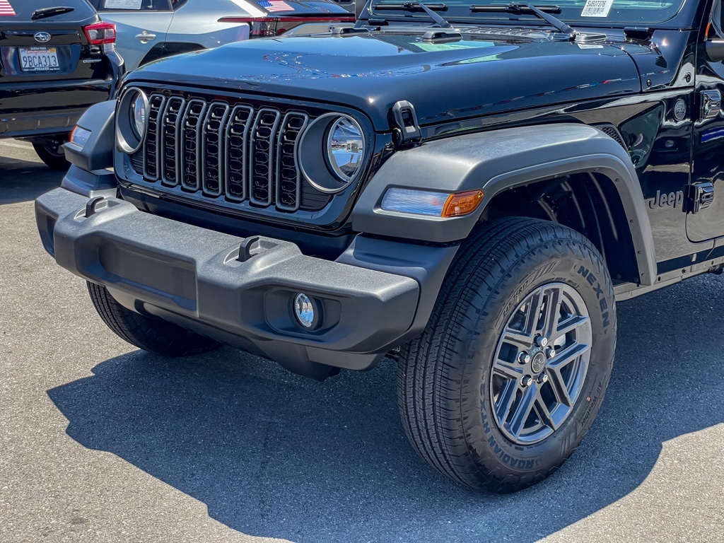 2025 Jeep Wrangler Sport S photo 7