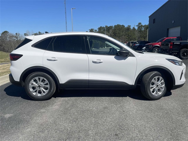 2025 Ford Escape Active photo 2