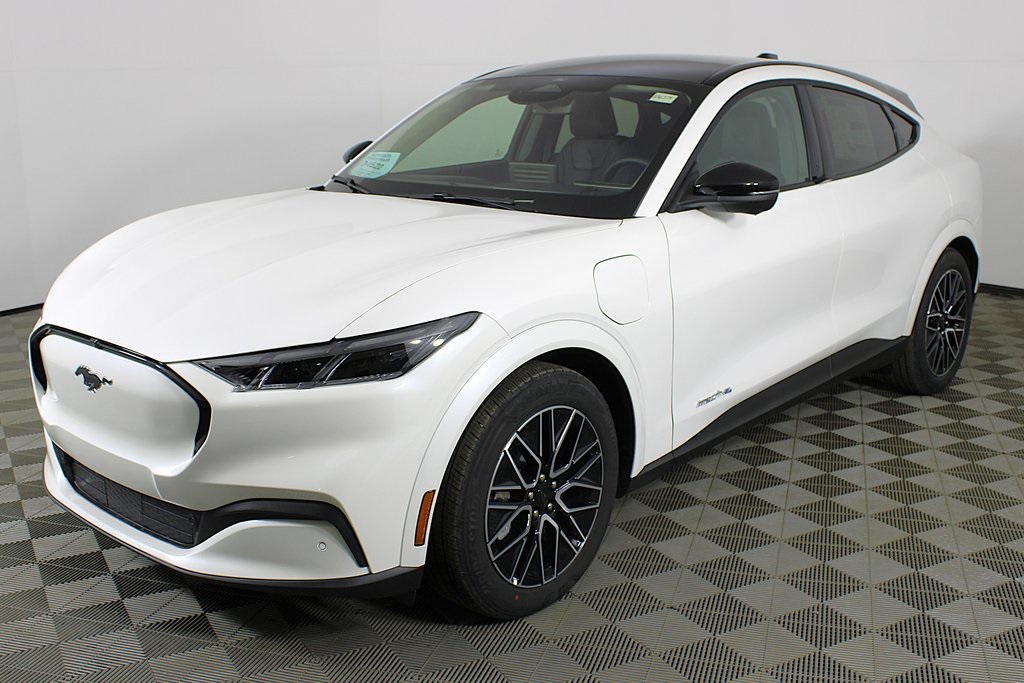 2025 Ford Mustang Mach-E Premium photo 4