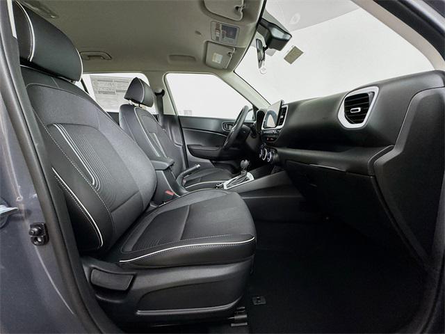 2025 Hyundai Venue Limited photo 32