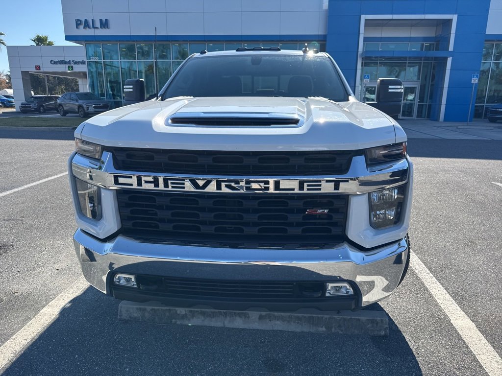 2022 Chevrolet Silverado 2500HD LT photo 2