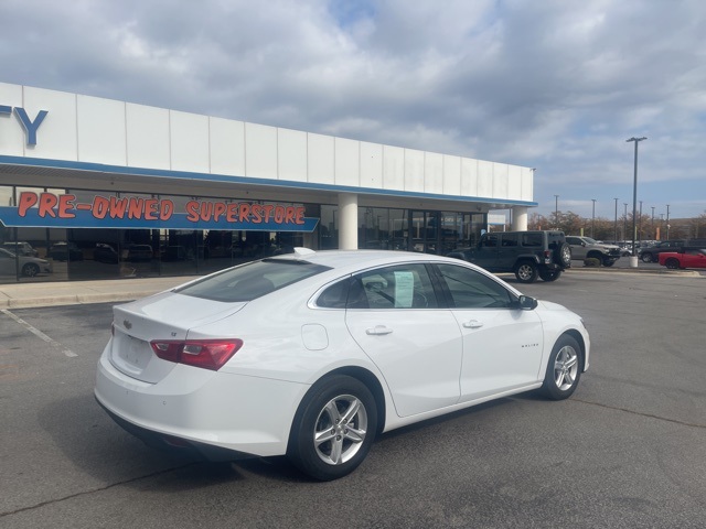 2024 Chevrolet Malibu 1LT photo 3