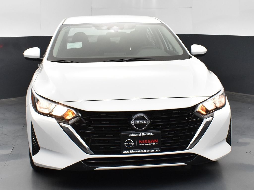 2025 Nissan Sentra S photo 3