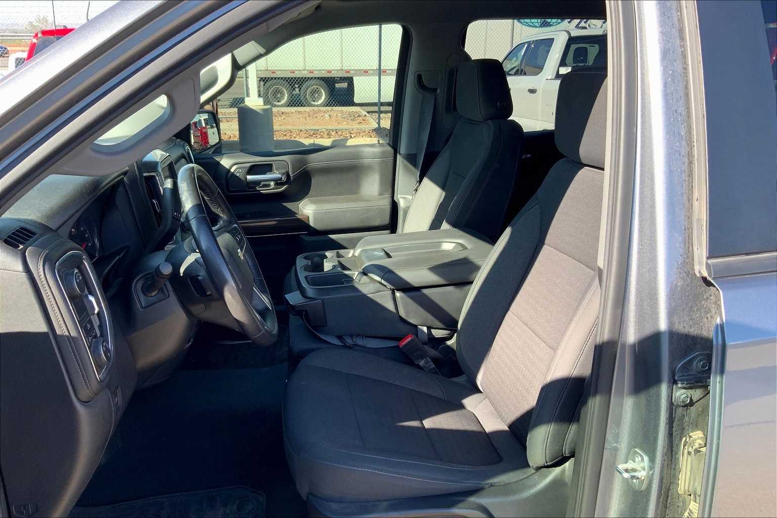 2021 Chevrolet Silverado 1500 LT photo 7