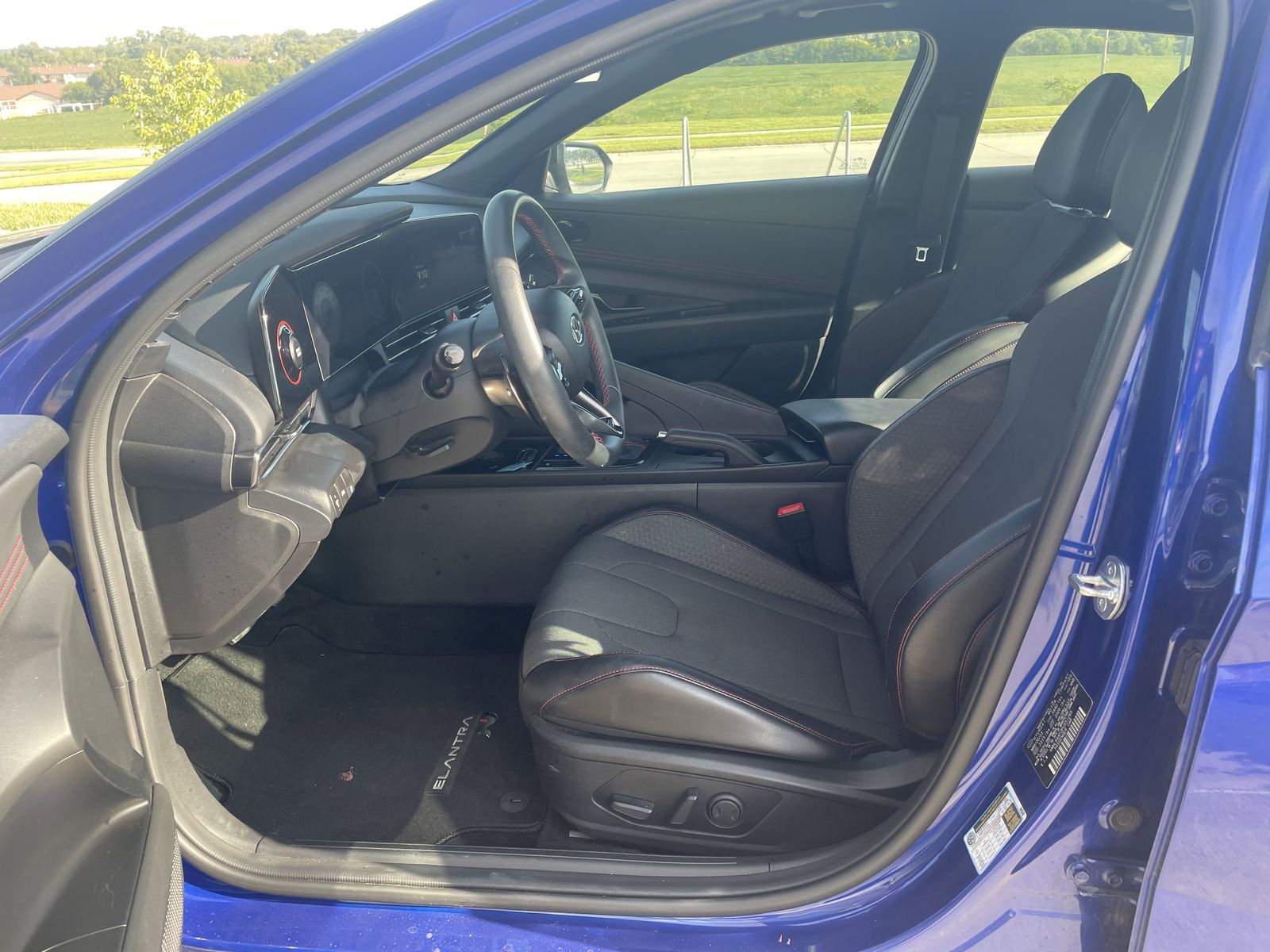 2023 Hyundai Elantra N Line photo 3