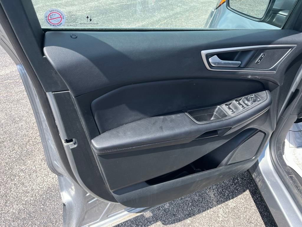 2024 Ford Edge SEL photo 17