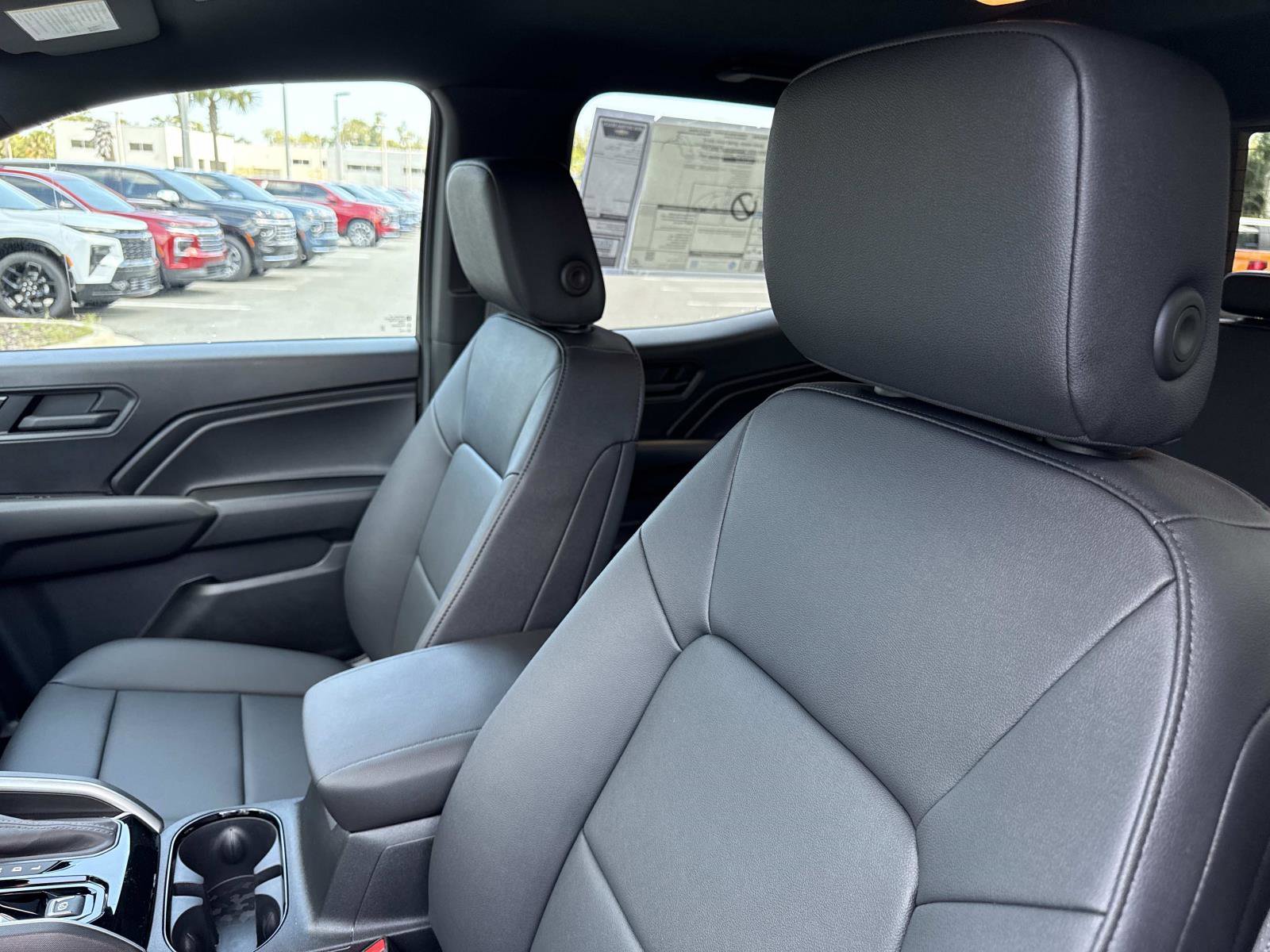 2026 Chevrolet Colorado Trail Boss photo 19