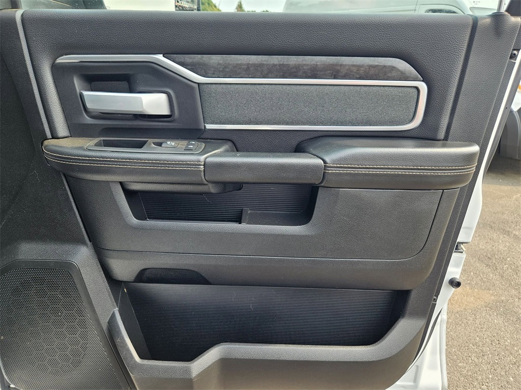 2022 Ram 2500 Big Horn photo 17