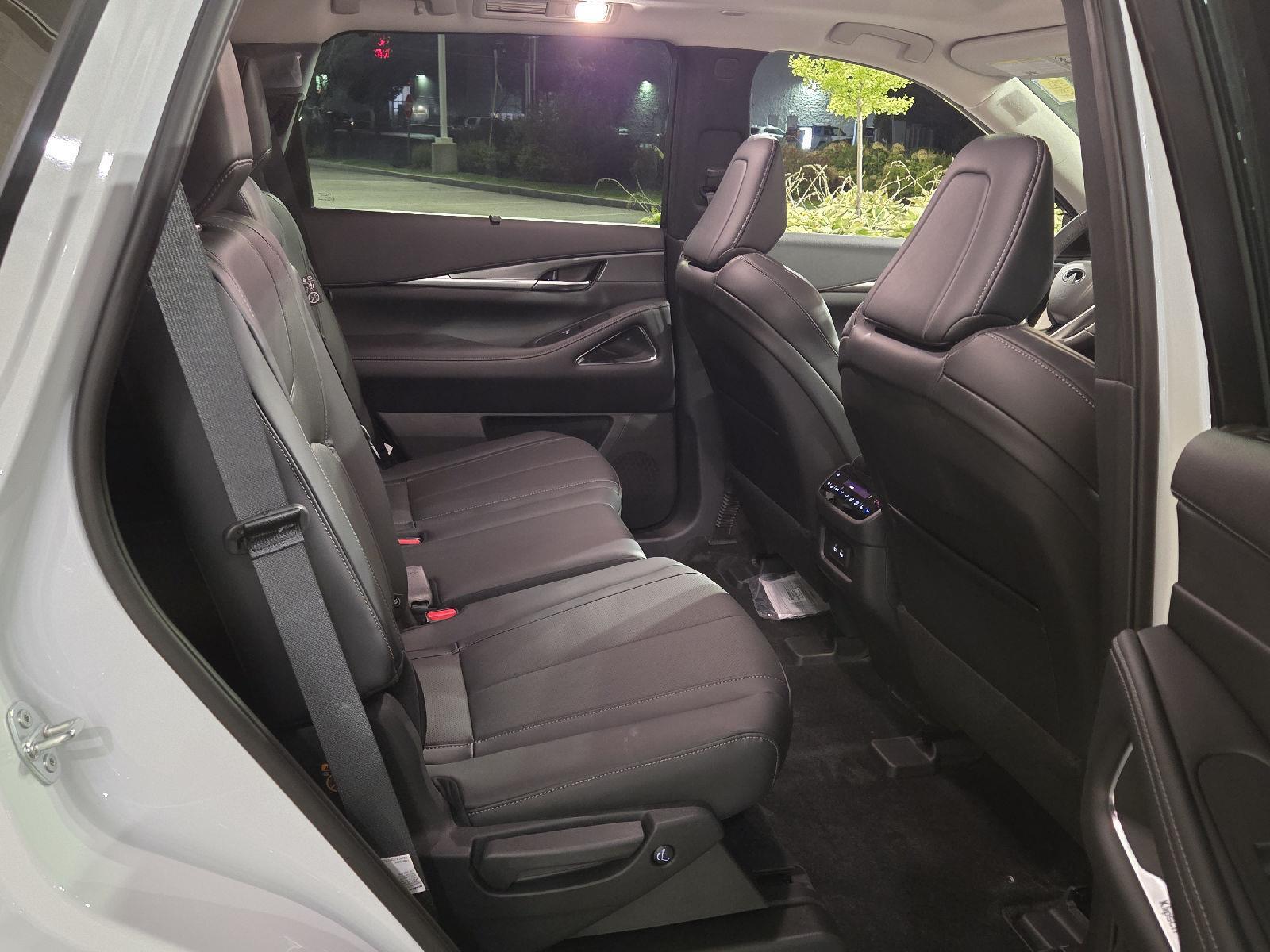 2026 Infiniti QX60 Luxe photo 17