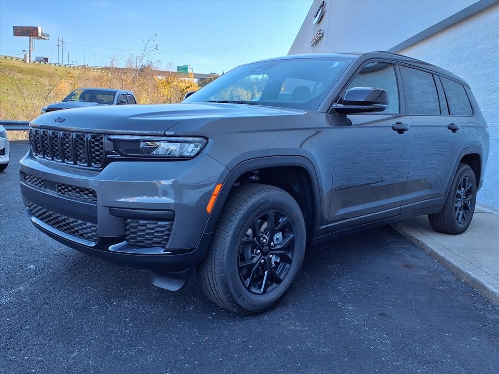 2025 Jeep Grand Cherokee L Altitude's photo