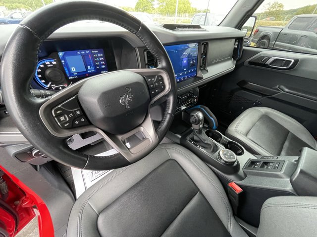 2024 Ford Bronco Black Diamond photo 11