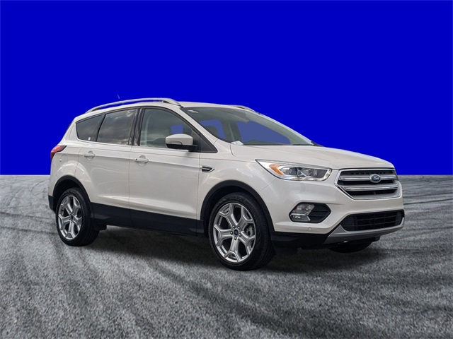 2019 Ford Escape Titanium photo 2