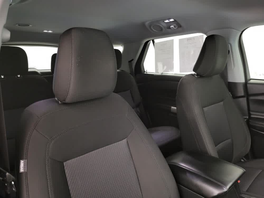 2022 Ford Explorer XLT photo 32