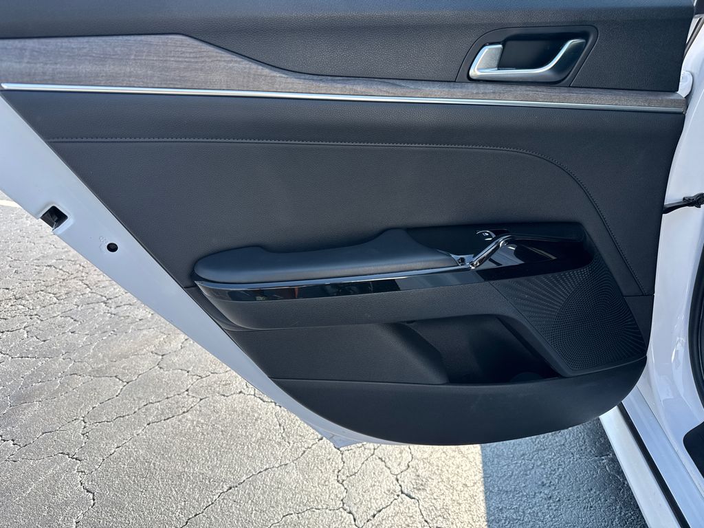 2022 Kia K5 EX photo 19