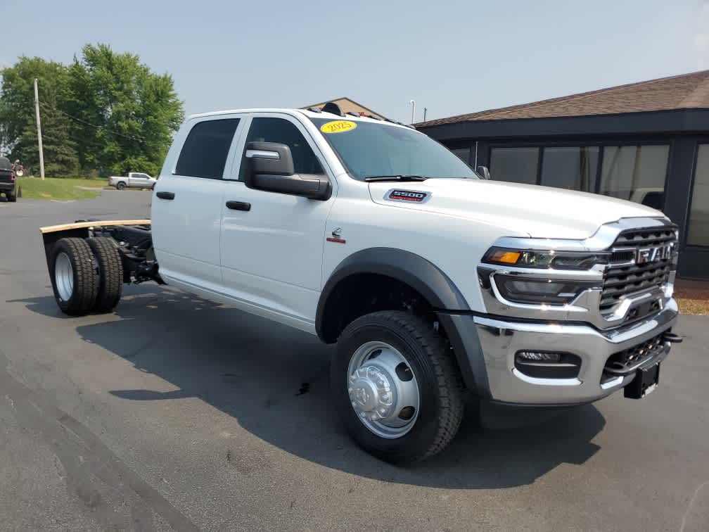 2025 Ram 5500 Tradesman photo 6