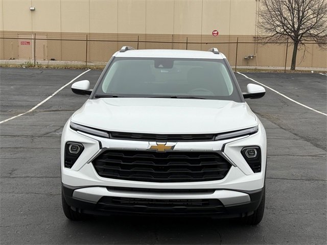 2026 Chevrolet Trailblazer LT photo 2