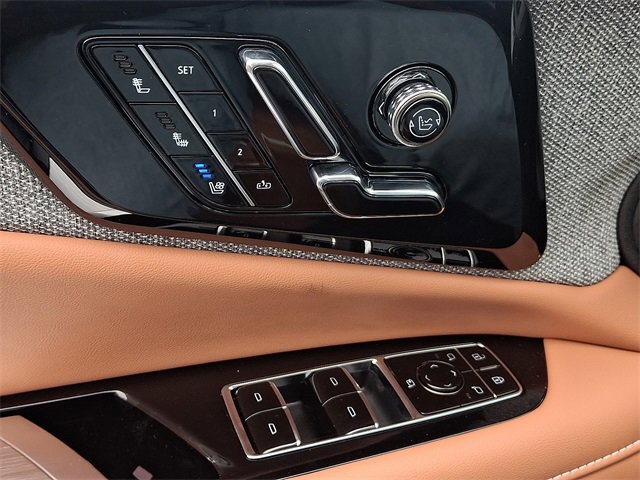 2025 Cadillac Optiq Luxury photo 20