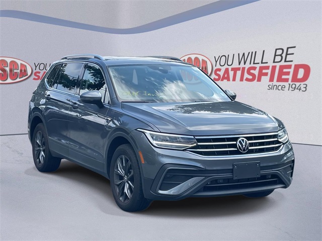 2023 Volkswagen Tiguan SE's photo