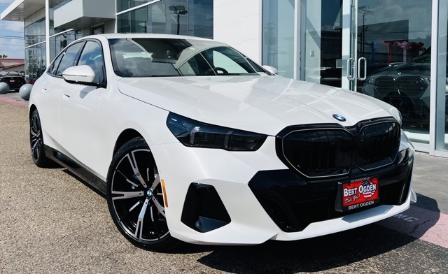 2026 BMW 5 Series 530i's photo