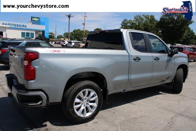 2026 Chevrolet Silverado 1500 Custom photo 4