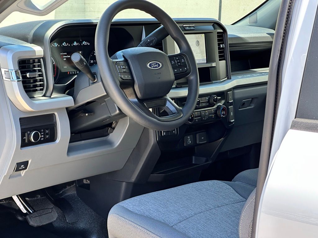 2025 Ford F-250 Super Duty XL