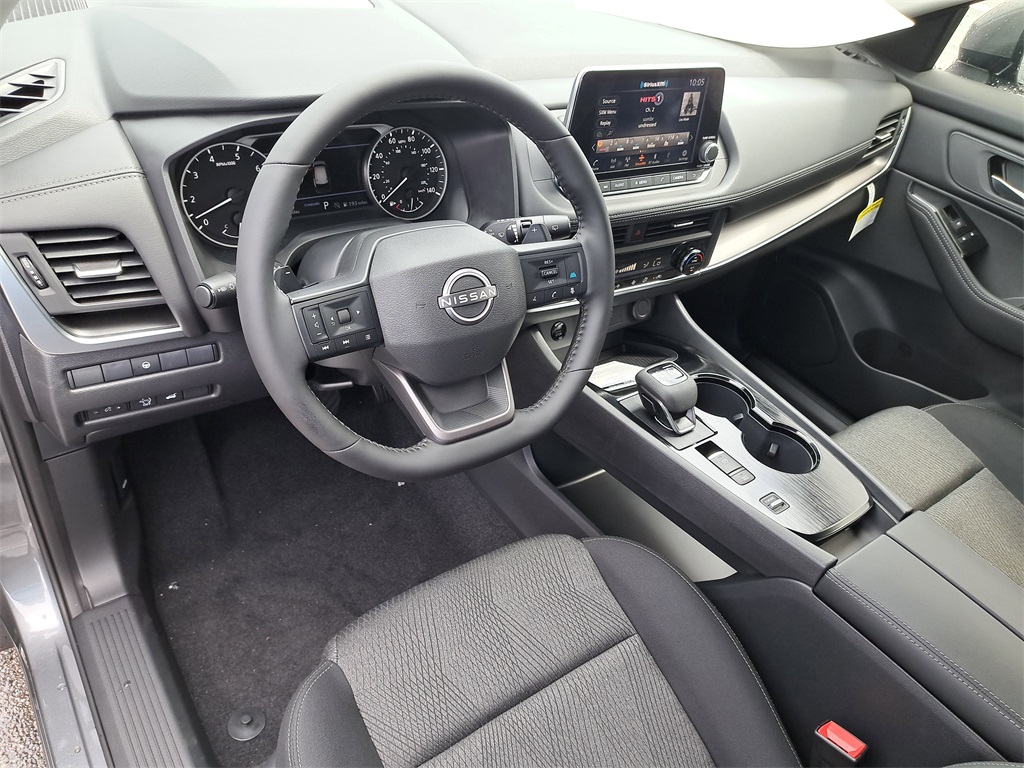 2026 Nissan Rogue SV photo 18